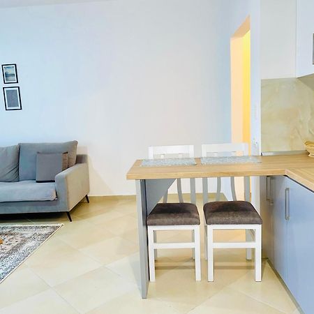 Divjaka Apartments 3 - City Center Ngoại thất bức ảnh